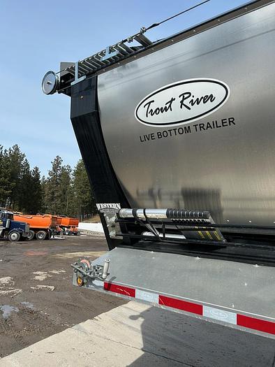 Used 2021 Trout River 37' Live Bottom / Belt Trailer ** Like New **