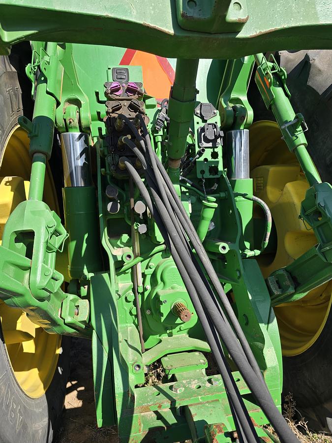 Used John Deere 8285R Tractor w/ 4200 hrs + Duals