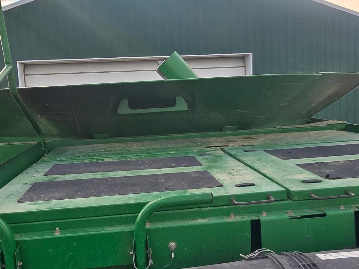 Used 2007 John Deere 9760STS Combine