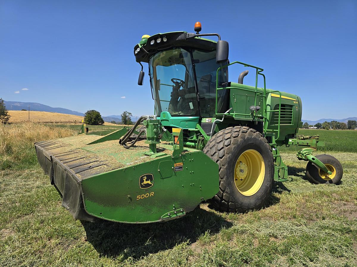 Used 2014 John Deere W235 Rotary Windrower w/ 2200 hrs