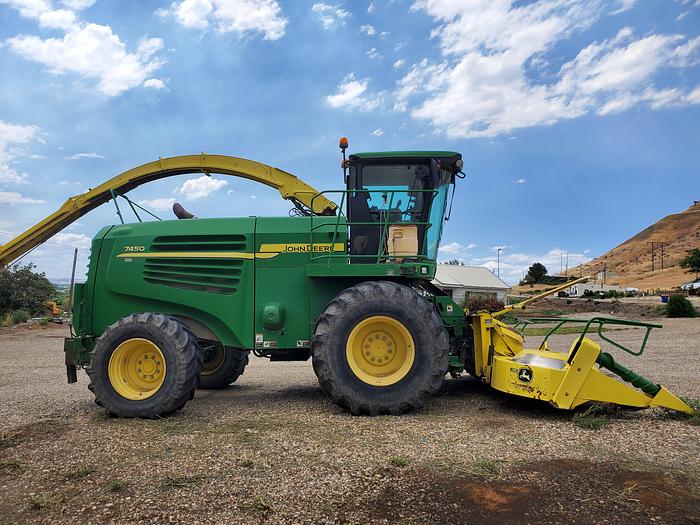 Used 2009 John Deere 7450 Forage Harvester w/ 2 Headers