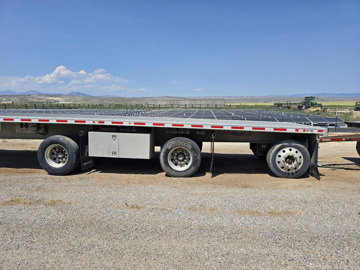 Used 2018 52' Fontaine Lead + 30' Western Pup Hay Trailer Set (2 Available)