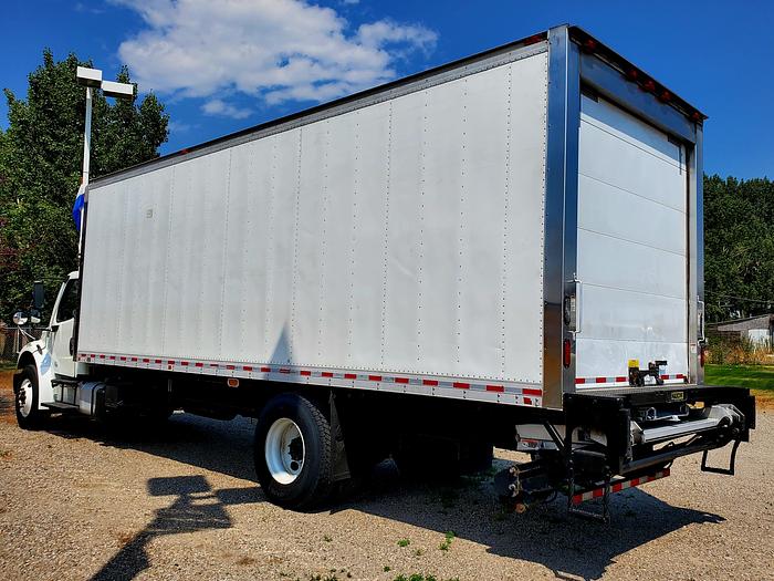 Used 2017 26' Freightliner Reefer Truck