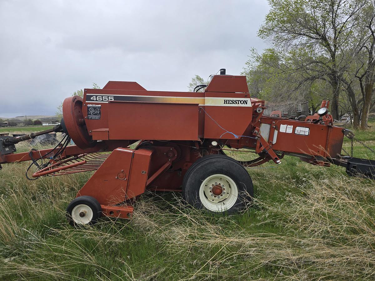 Used 1999 Hesston 4655 Baler