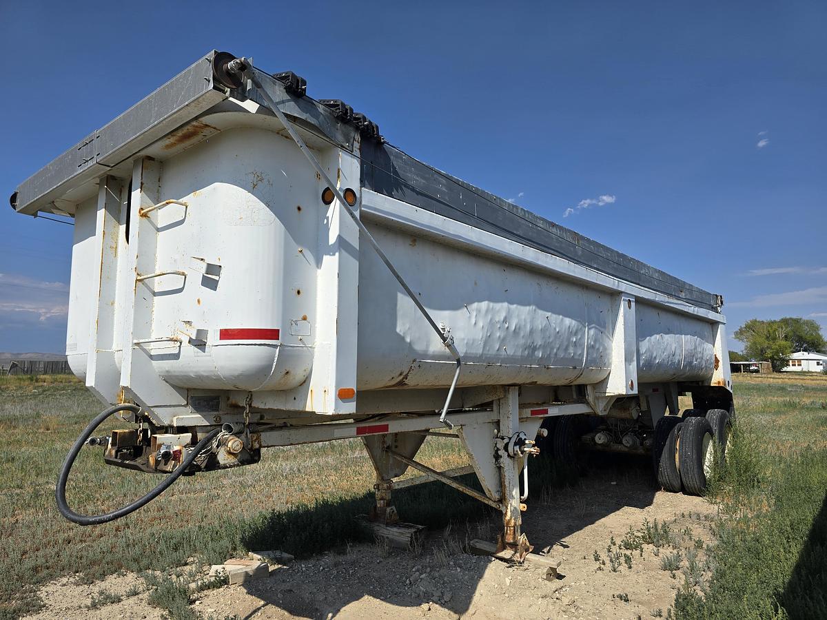 Used 30' Cherokee End Dump Trailer