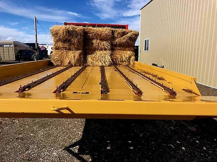 Used NewHouse C5000 Bale Processor / Feeder ** Excellent Condition **