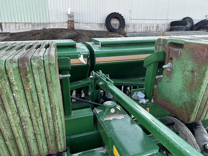 Used 2022 Great Plains 20' Grain Drill and No-Till Caddy ** 6" spacing**