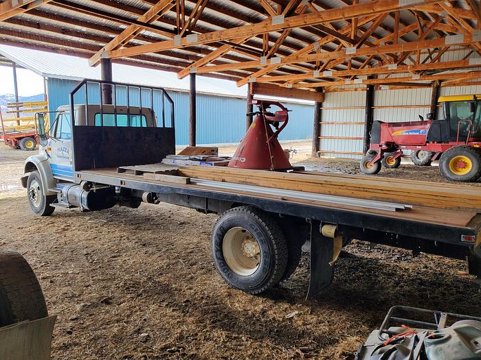 Used 1993 International 4900 Flatbed Truck w/ 20' Bed
