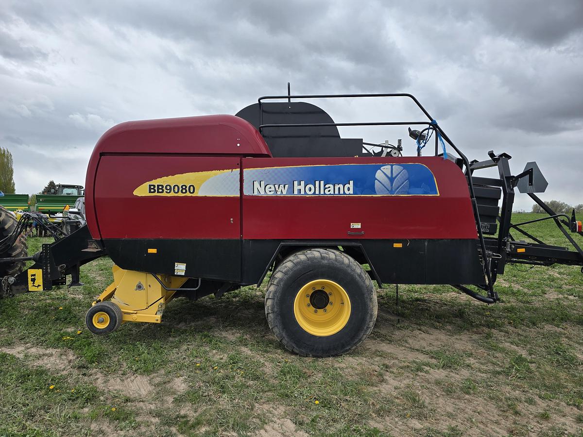 Used 2012 New Holland BB9080 3x4 Baler ** Only 10k Bales **