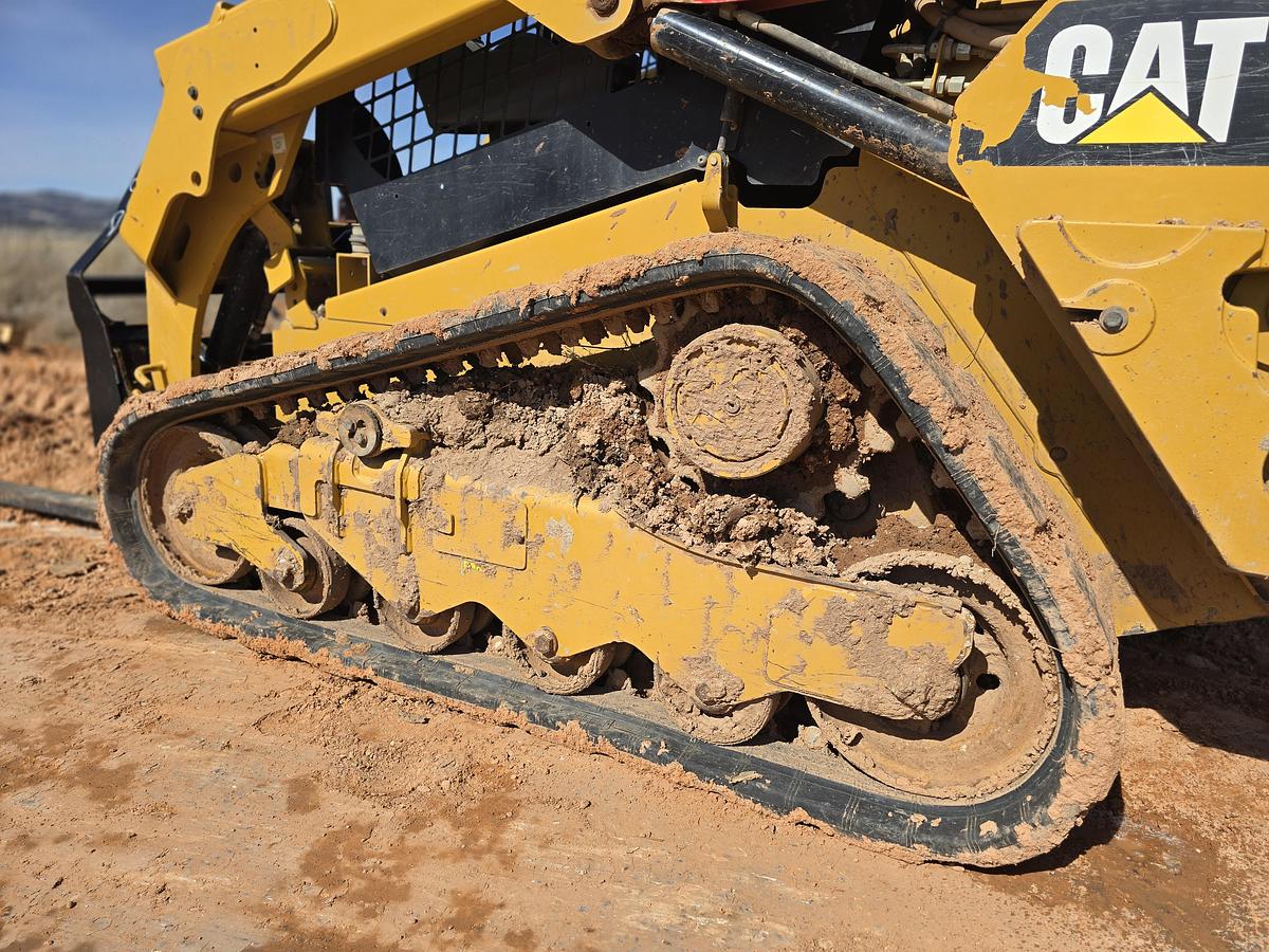 Used 2017 Caterpillar 259D Skid Steer w/ 2400 hrs