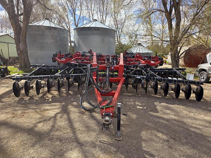 Used 13 Shank Case 870 Disk Ripper w/ New Disks