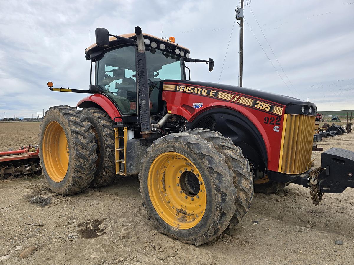 Used Versatile 335 Tractor w/ 2800 hrs