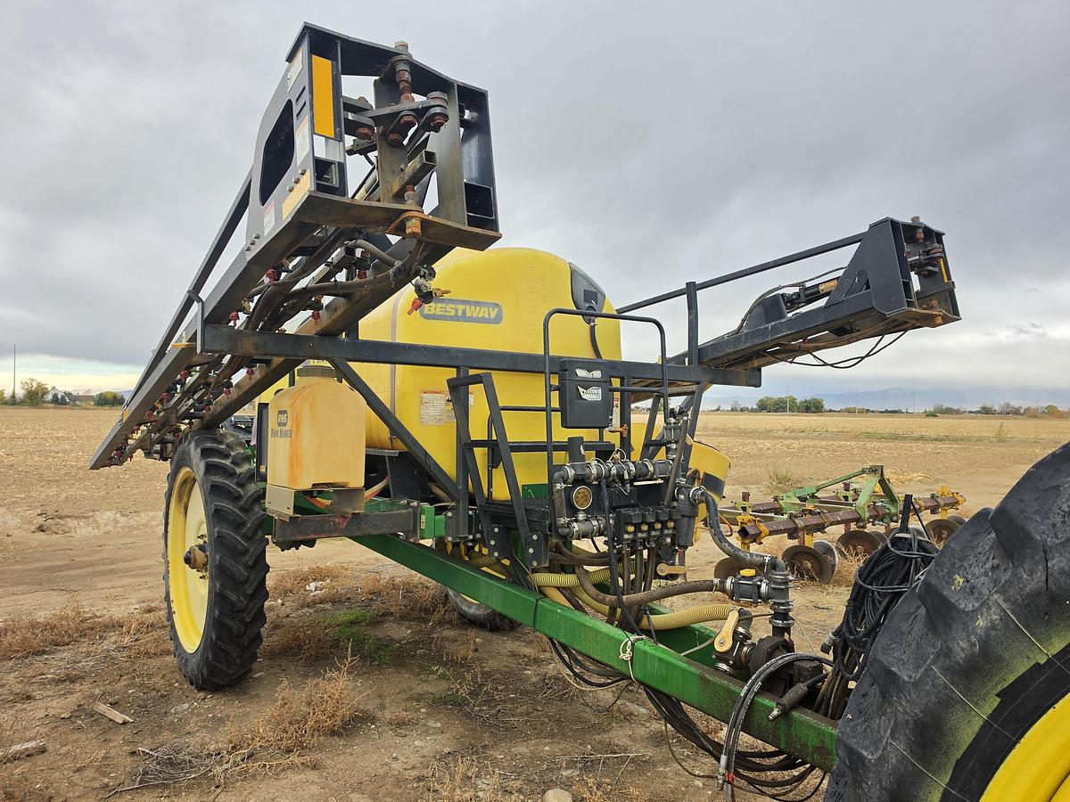 Used 80' BestWay 1000 Sprayer