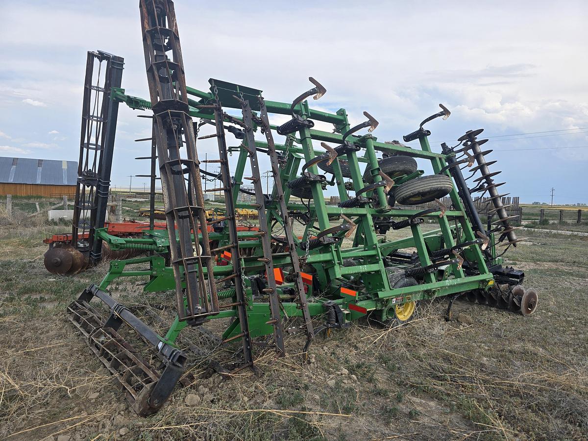 Used 27' John Deere 726 Soil Finisher