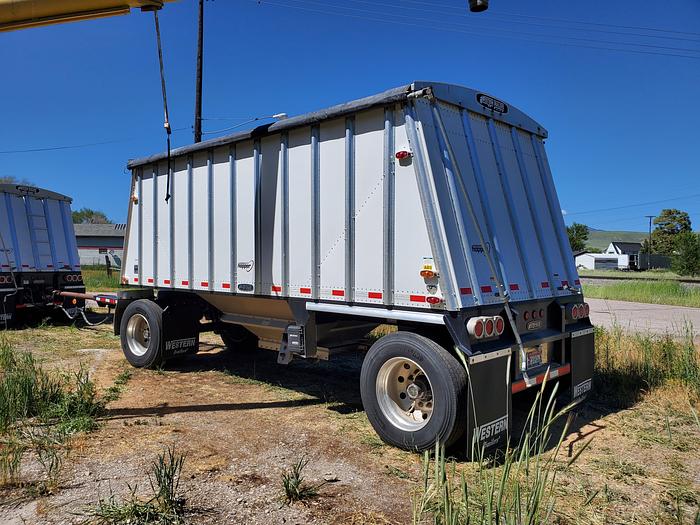 Used 2021 Western Hopper Trailer Set - 38' + 20'