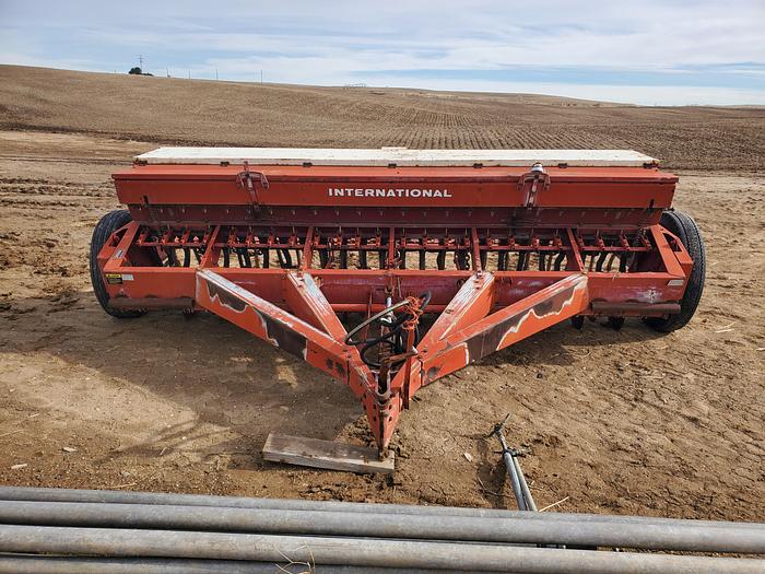 Used 12' International 510 Grain Drill w/ Small Seed