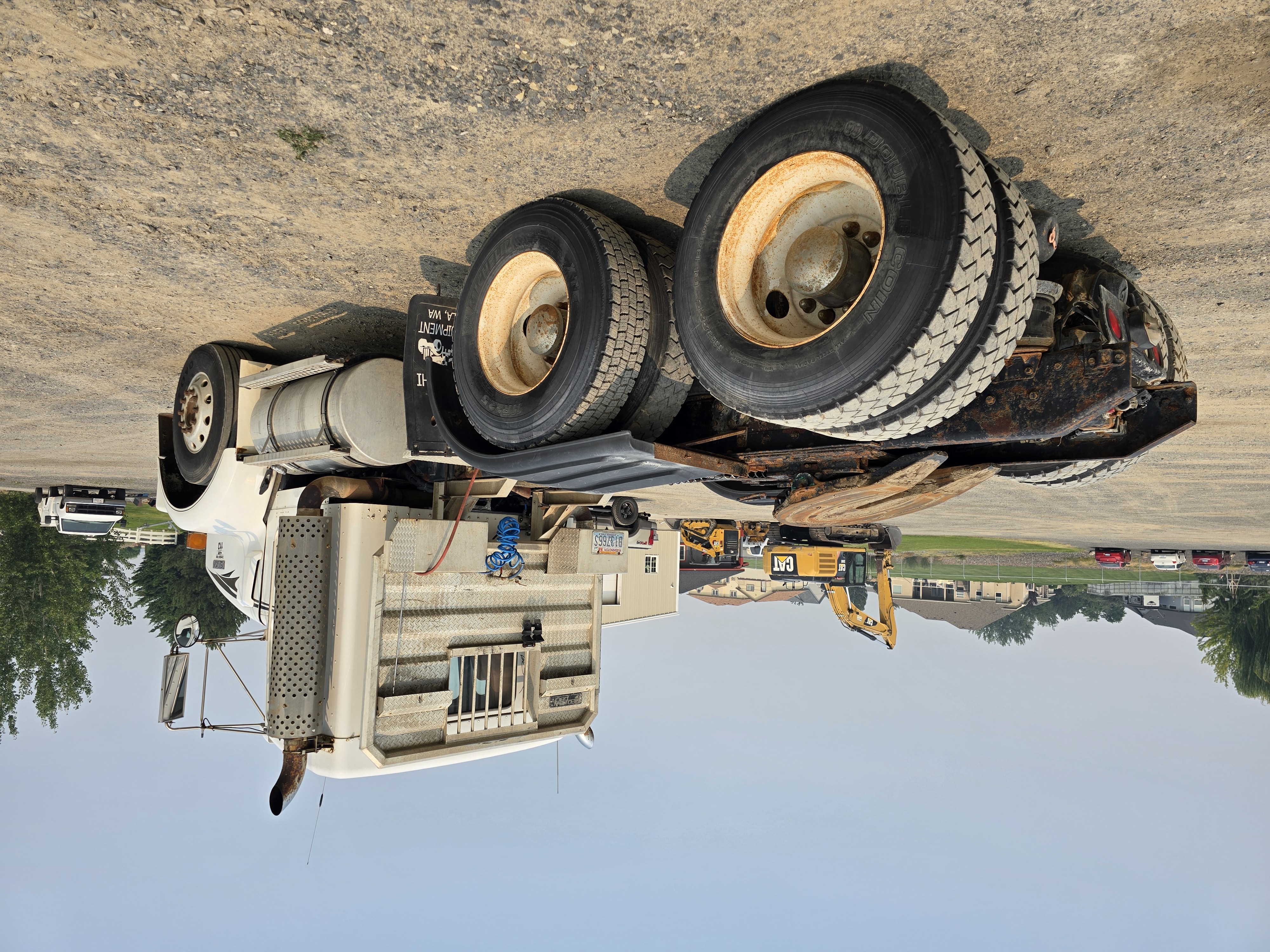 Used 2004 Kenworth T800 Truck w/ 330k Miles