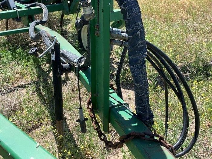 Used 2003 John Deere 2400 3-Section Chisel Plow 31'