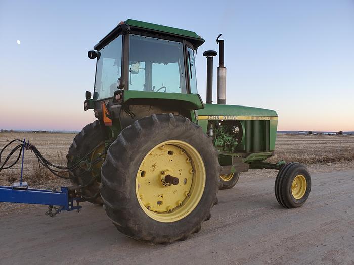 Used 1981 John Deere 4440 Tractor w/ Loader