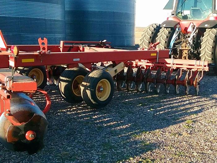 Used 17' Krause 5817 Offset Disk w/ Packer **Excellent Condition**