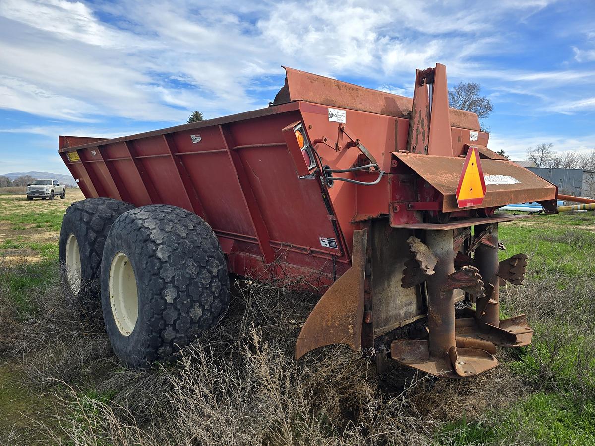 Used 2014 Meyer 8865 Manure Spreader