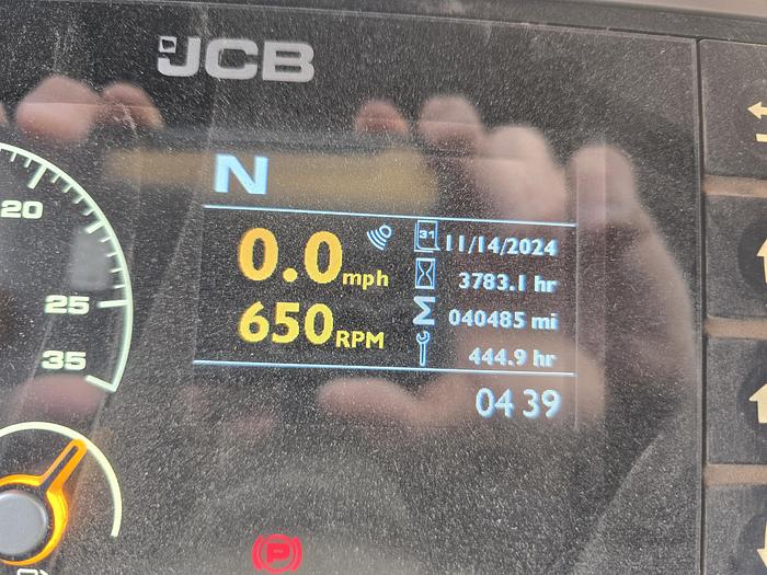 Used 2017 JCB Fastrac 8330 Tractor w/ 3800 hrs