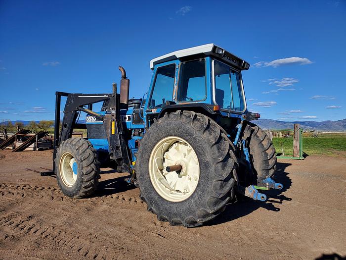 Used 1991 Ford 8830 Tractor w/ Loader
