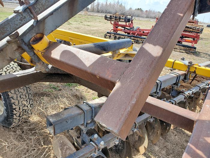 Used 22' Ezee-On 1600 Heavy Tandem Disk