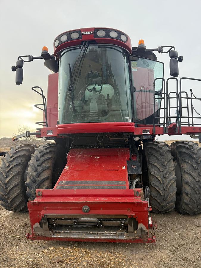 Used 2010 Case 8120 Combine w/ 4000 eng hrs