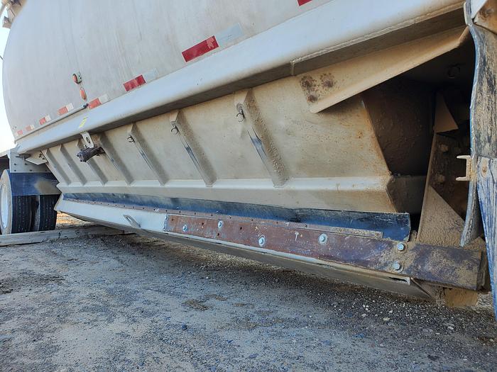 Used 1993 Beall 42 cyd Belly Dump Trailer