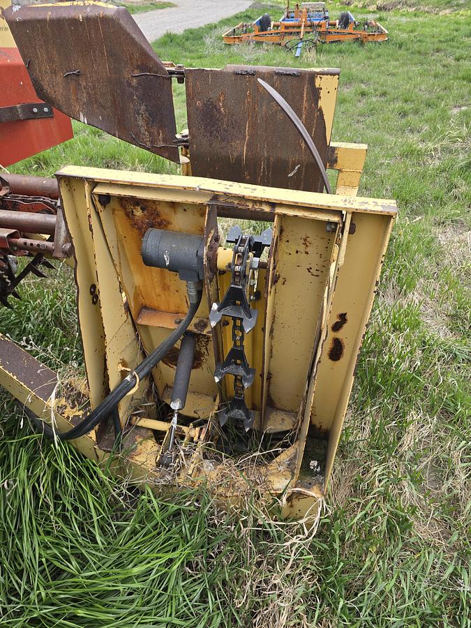 Used New Holland 1075 Balewagon ** Needs Computer **