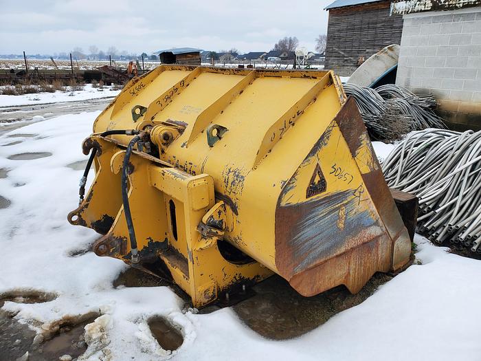 Used Dymax 4 cyd Roll-Out Bucket for Cat Wheel Loader