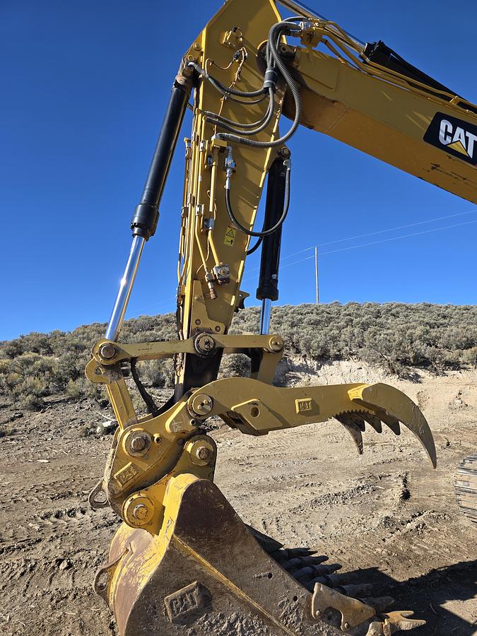 Used 2018 Caterpillar 320 Excavator w/ Thumb