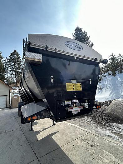 Used 2021 Trout River 37' Live Bottom / Belt Trailer ** Like New **