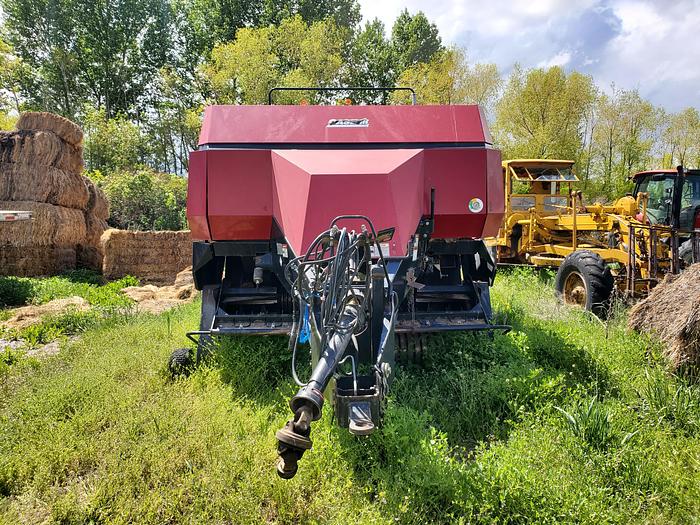 Used 2007 Case LBX432 3x4 Baler w/ Accumulator