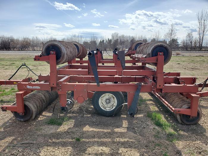 Used 22' Kewanee 1500 Roller Harrow