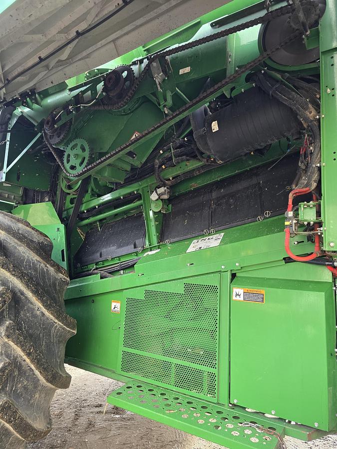 Used 2018 John Deere S780 Combine