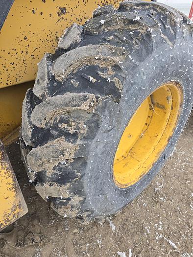 Used John Deere 210LE Skip Loader w/ Skid Steer Attach