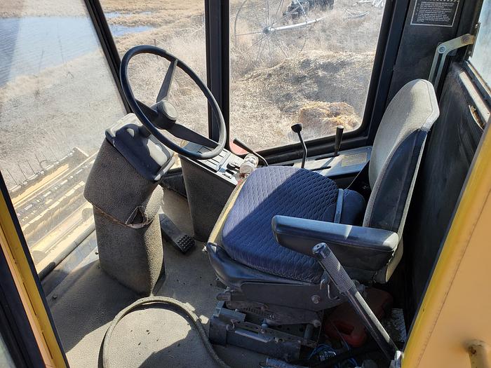 Used 14' New Holland 1118 Windrower