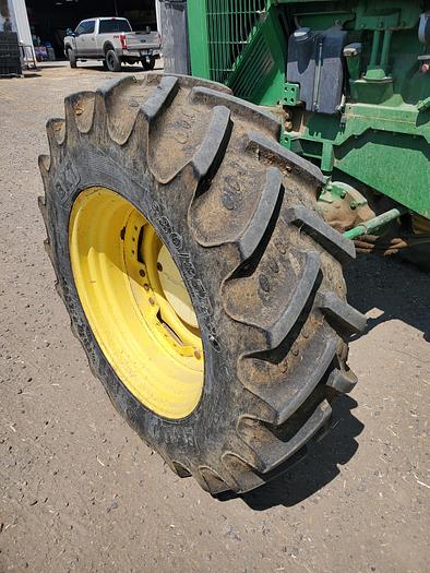 Used 1998 John Deere 8400 Tractor