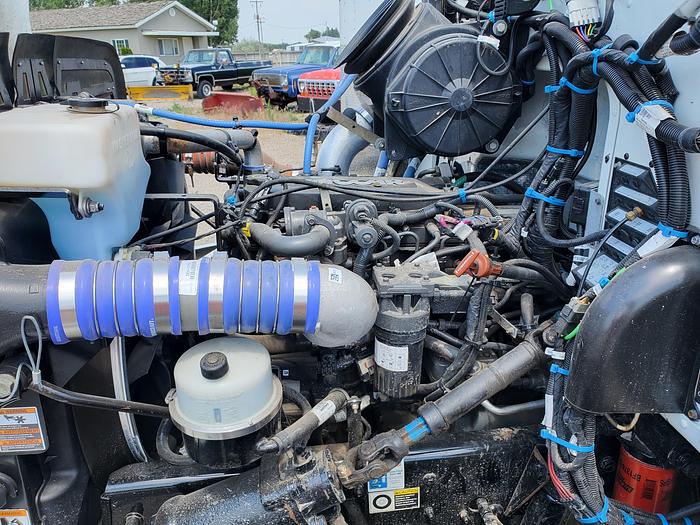 Used 2018 26' Peterbilt 337 Box Truck w/ 149k miles