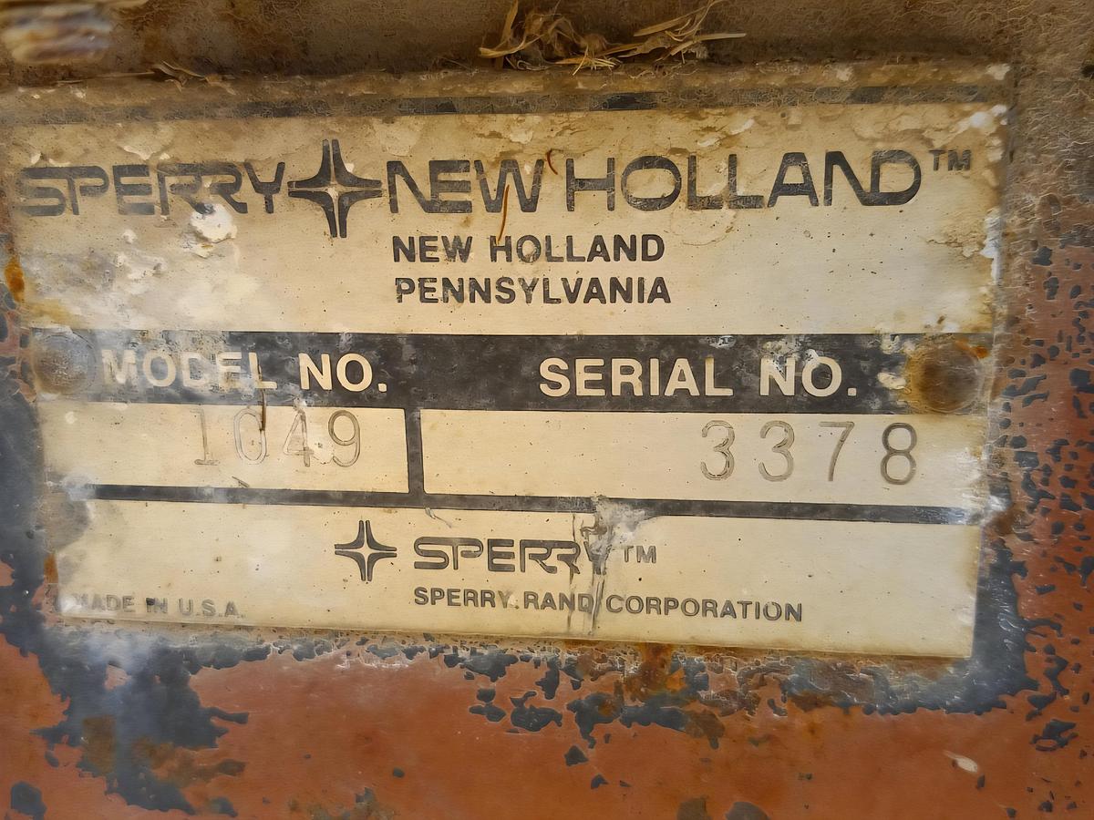 Used New Holland 1049 Balewagon