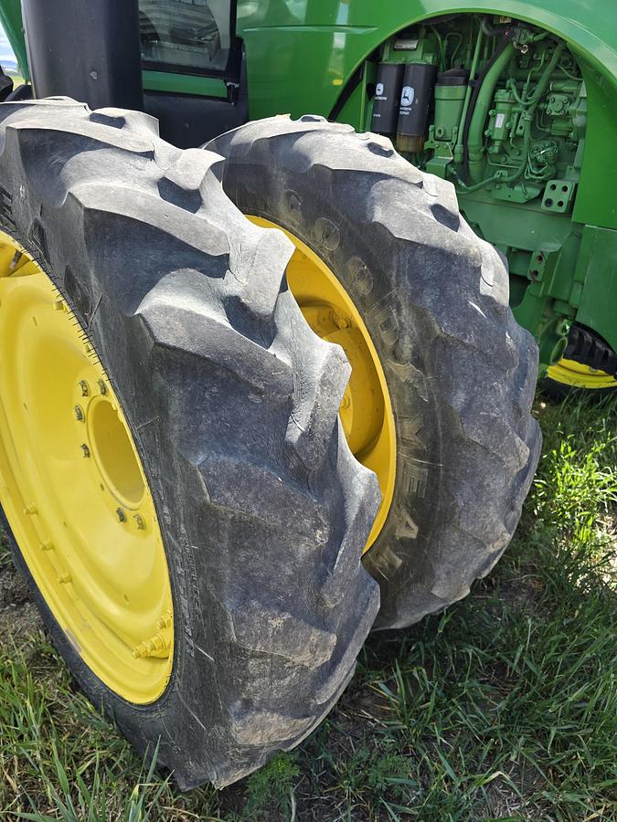 Used 2012 John Deere 8285R Tractor w/ IVT