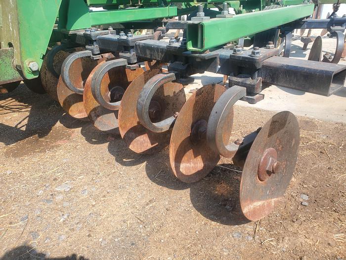 Used John Deere 2700 Disk Ripper - 9 Shank