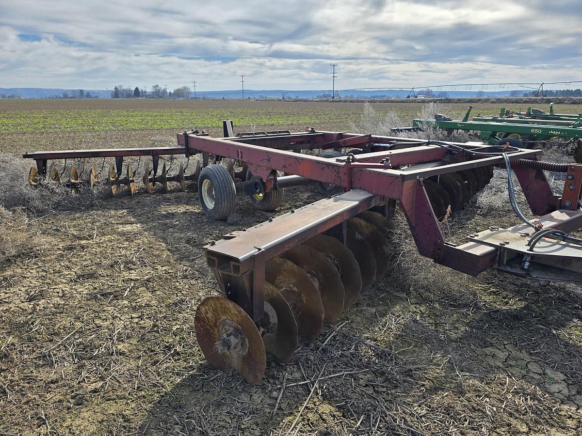 Used 21' International Offset Disk