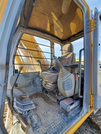 Used 2000 John Deere 160LC Excavator w/ Thumb