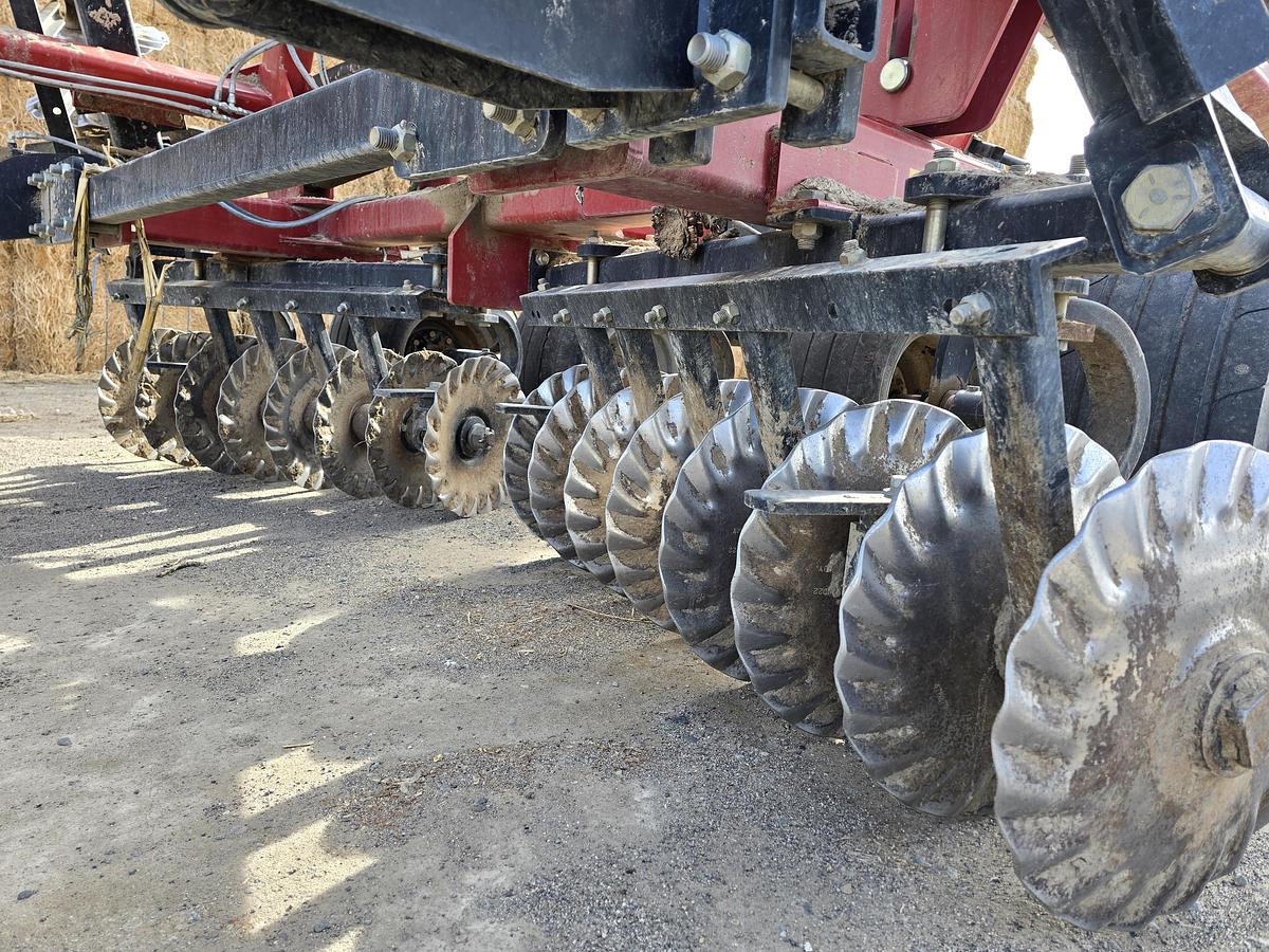 Used 2016 Case 335 Barracuda Vertical-Till Disk