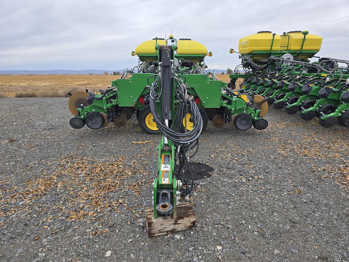 Used 2021 John Deere DB60 Planter - 24R30