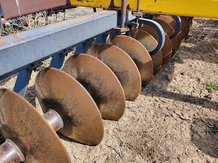 Used 22' Ezee-On 1600 Heavy Tandem Disk