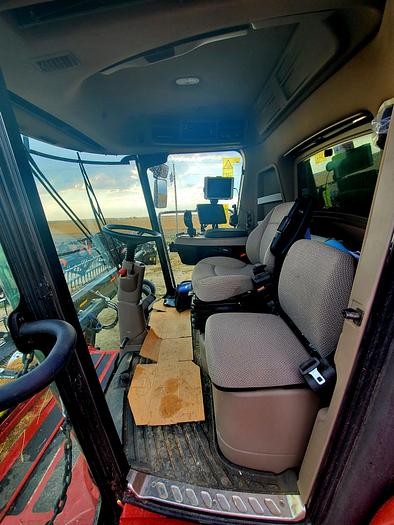 Used 2022 Case IH 8250 Combine w/ 152 eng hrs